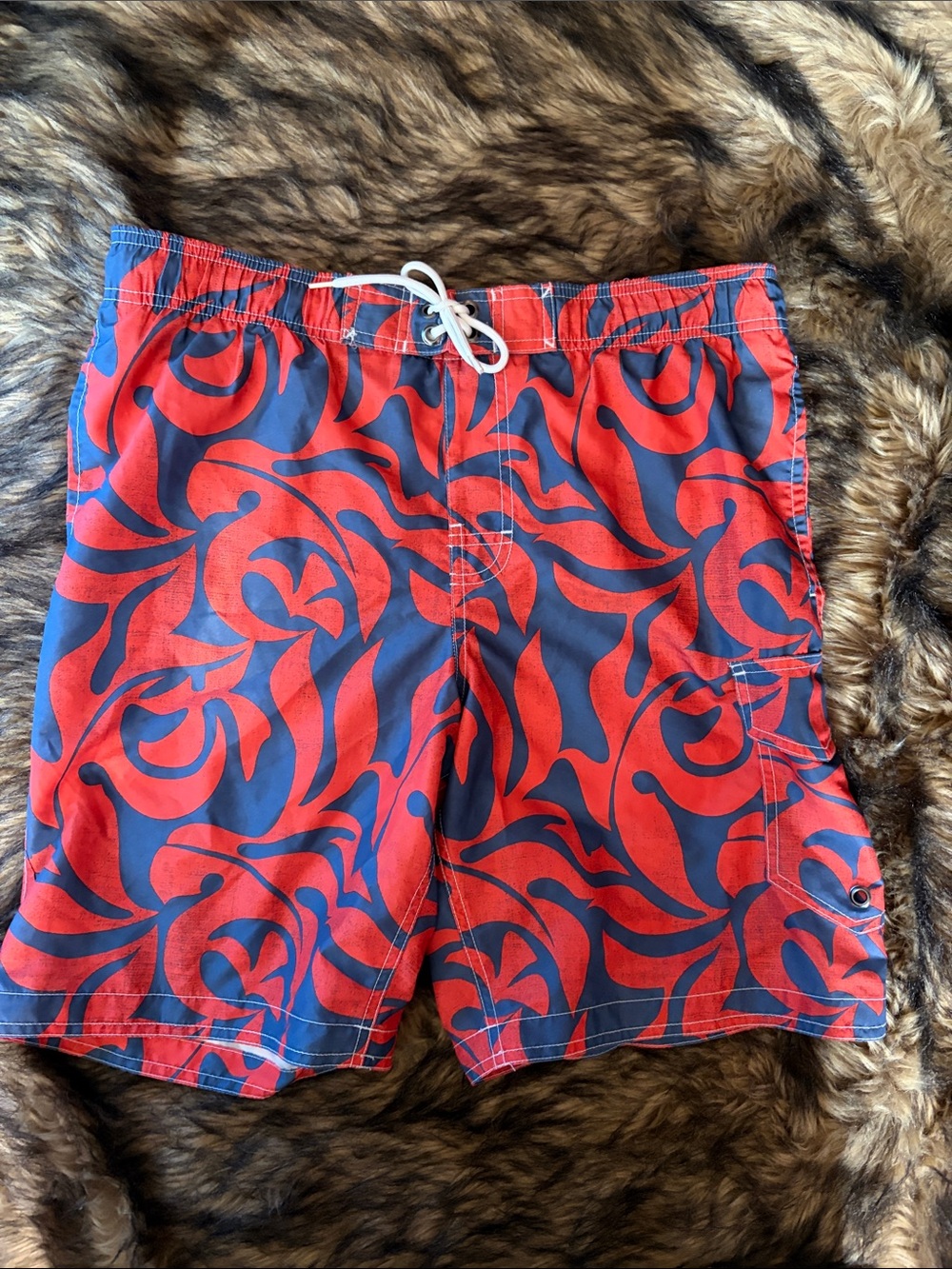 Sonoma Life+Style Men's Red & Navy Abstract Print Swim Trunks Size S
